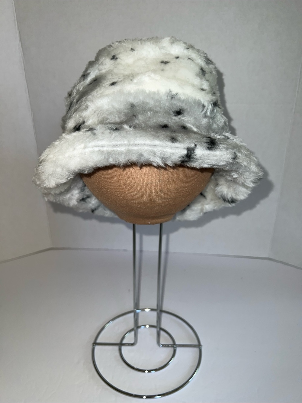 S F Blues Faux Fur Bucket Hat - White with Black Speckle - Kids Accessories